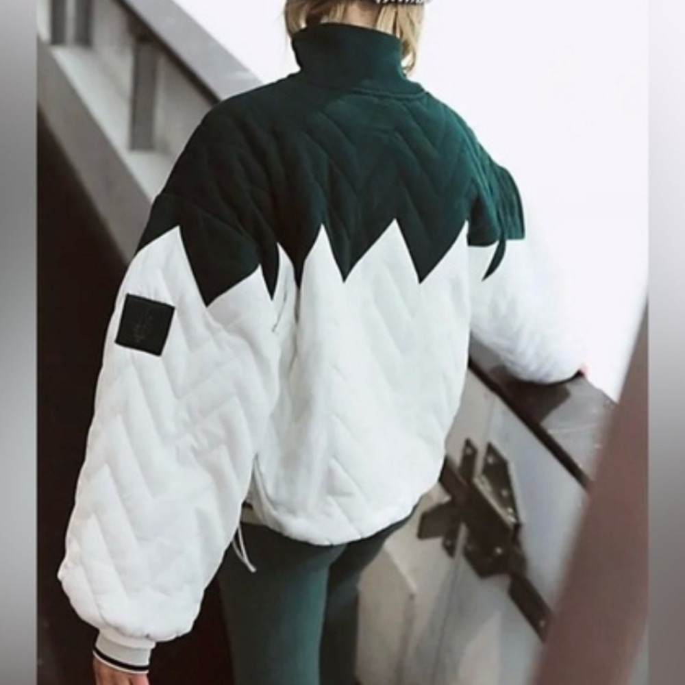 🆕️ Free People Movement Zig Zag Pullover in Evergreen Combo - Picture 4 of 15